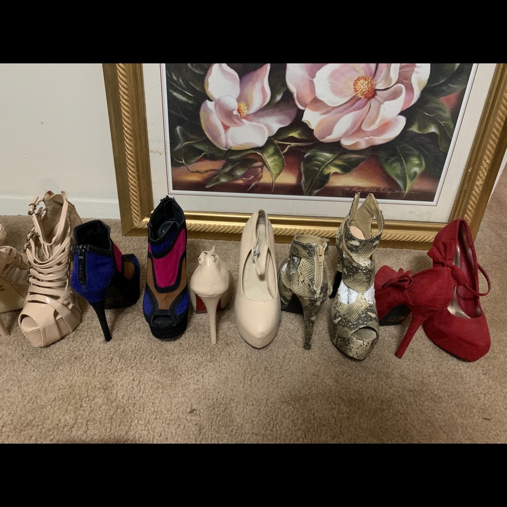 STILLETOS - Picture 2 of 2